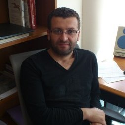 Abdelghani Oukhaled est directeur du département de biologie de CY Tech.